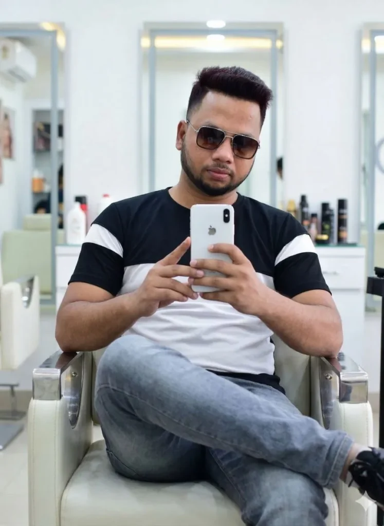 Mirror Selfie AI Photo Prompt for Boys